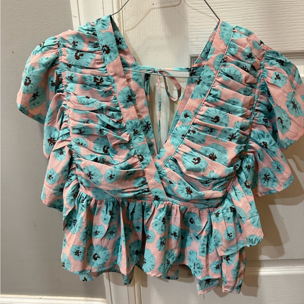 Entro Blue/ peach frilly top NWT